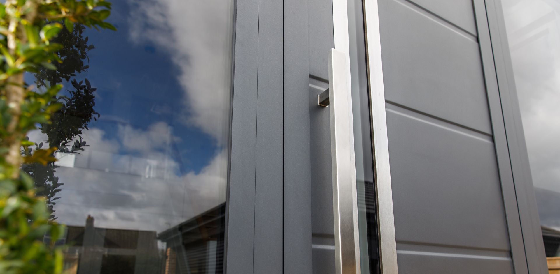 Why Your Front Door Should be Fitted with a Quality Handle as Standard